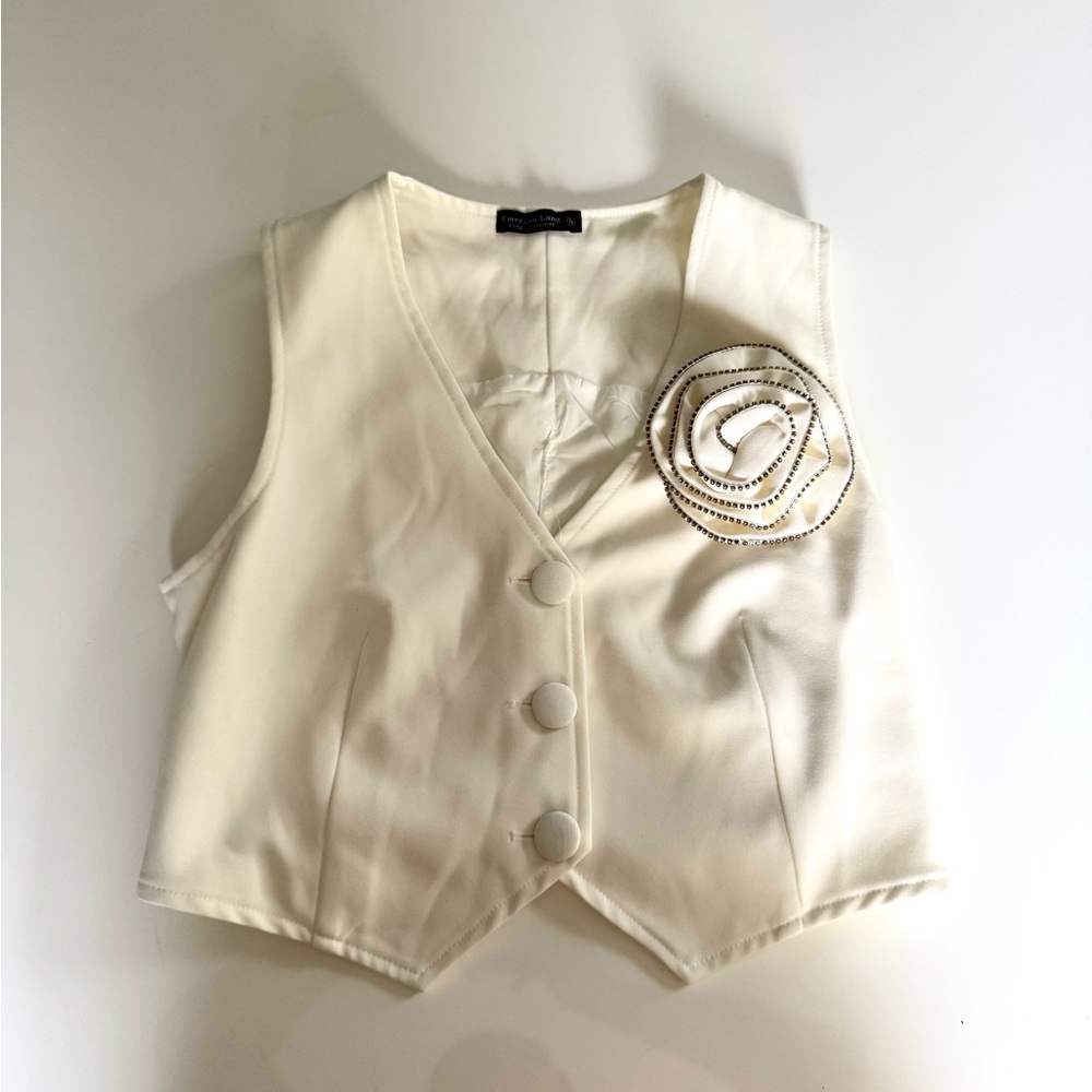 Women White Crop Top